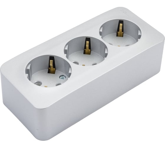 BLANCA розетка наружная 3-я с заземлением со шторками с изолирующей пластиной 16А, 250В, белый